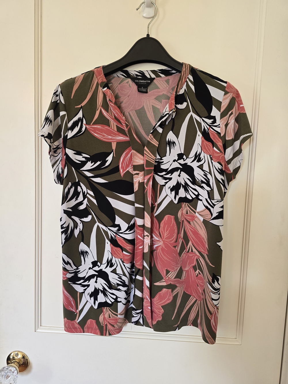 Liz Claiborne Coral Floral V-Neck Short Sleeve Top LARGE